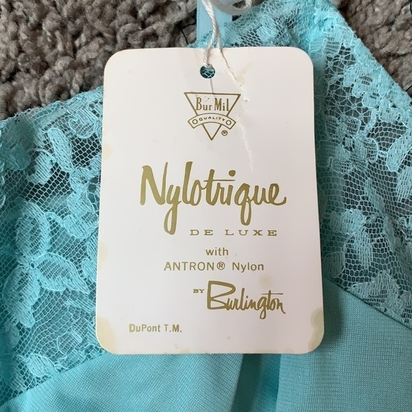 𝅺VINTAGE Nylotrique De Luxe Romper - Picture 4 of 8